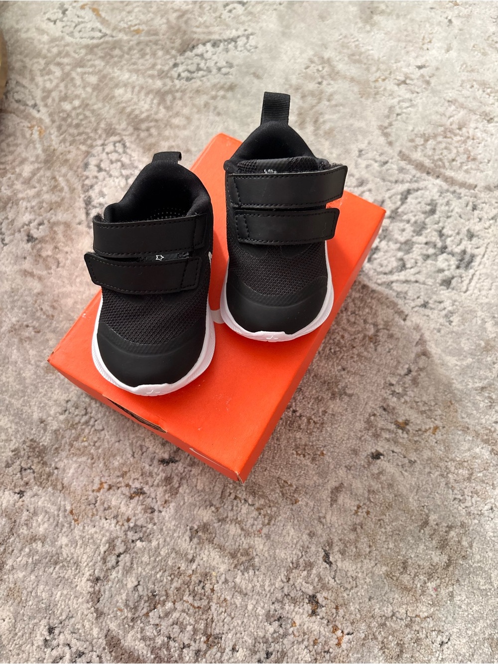 Nike Black Kids Sneakers with White Sole